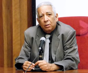 El Doctor en Ciencias Históricas Eduardo Torres Cuevas, director de la Biblioteca Nacional José Martí (Foto: YAG)