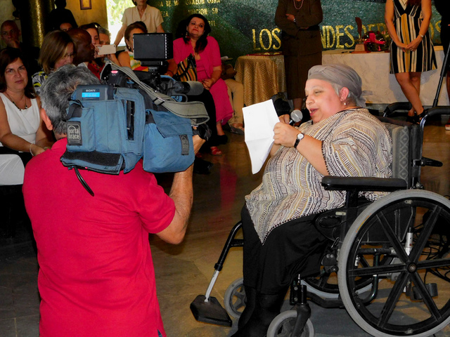 Isabel Moya mientras leía sus emotivas palabras en el Memorial José Martí (Foto: Yoandry Avila Guerra)