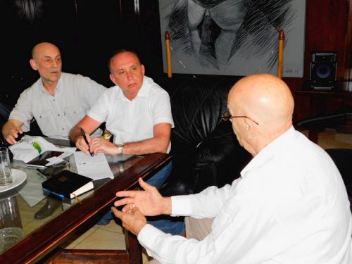 El presidente de la Upec, Antonio Moltó (d), durante el encuentro con colegas de la Unión de Periodistas de Moscú (Foto: Yoandry Avila Guerra)