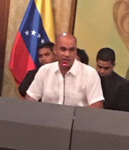 Héctor Rodríguez, lider de la minoria chavista y bolivariana en la Asamblea Nacional de Venezuela (Foto: AA)