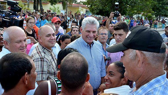 El 11 de julio de2021 Presidente Dìaz Canel saliò a la calle