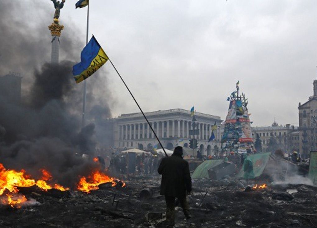Kiedy bomby wybuchają na Ukrainie, media uwalniają swoją broń