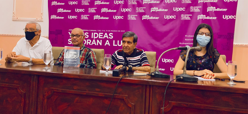 Conversatorio Los hombres mueren, las ideas no. De derecha a izquierda, Patricia Guerra, Luis Hernández Serrano, Víctor Pérez Galdós y Fredy Moros. Foto: Stefhania Nuñez/Cubaperiodistas.