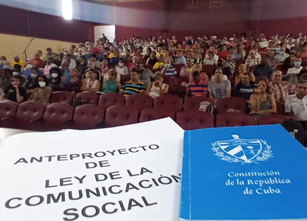 Debates sobre el Anteproyecto de Ley de la Comunicación Social -  Cubaperiodistas