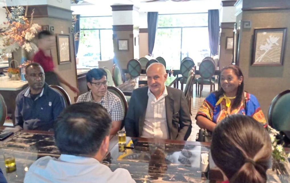 periodistas cubanos visitan Ninh Binh