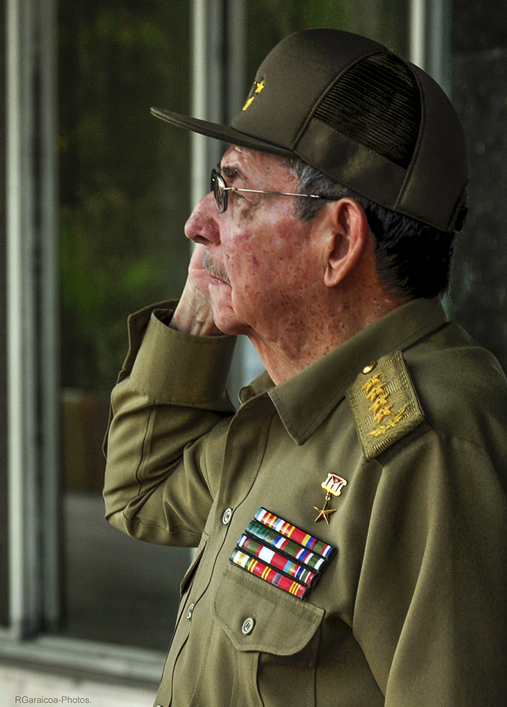 Foto del General de Ejército deoberto Garaicoa