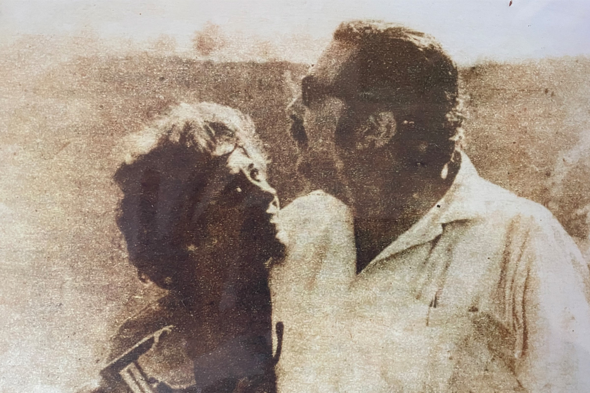 Augusto Olivares junto a su esposa