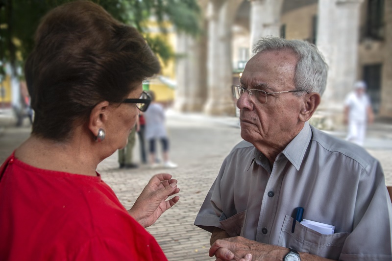 Alicia García Santana junto a Eusebio Leal