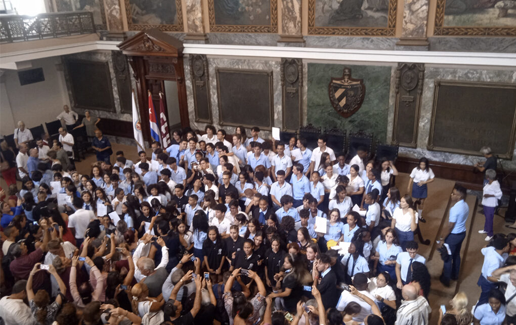 colegio universitario